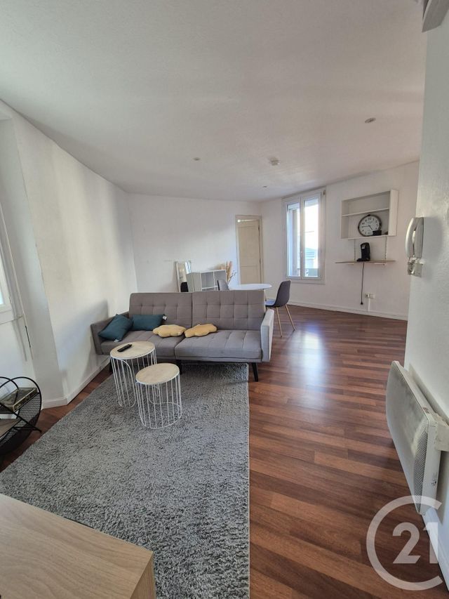 Appartement F2 à louer - 2 pièces - 42.0 m2 - ST ESTEVE - 66 - LANGUEDOC-ROUSSILLON - Century 21 Vallée De La Têt