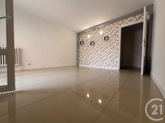 Appartement F3 à louer - 3 pièces - 68.0 m2 - PERPIGNAN - 66 - LANGUEDOC-ROUSSILLON - Century 21 Vallée De La Têt