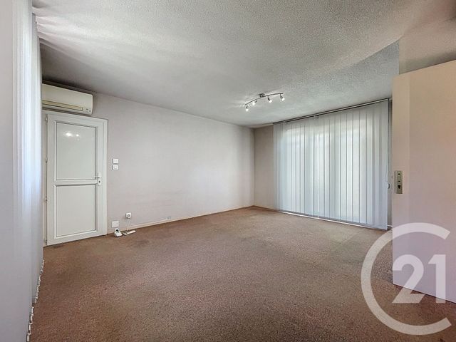 commerce à louer - 35.73 m2 - ST ESTEVE - 66 - LANGUEDOC-ROUSSILLON - Century 21 Vallée De La Têt
