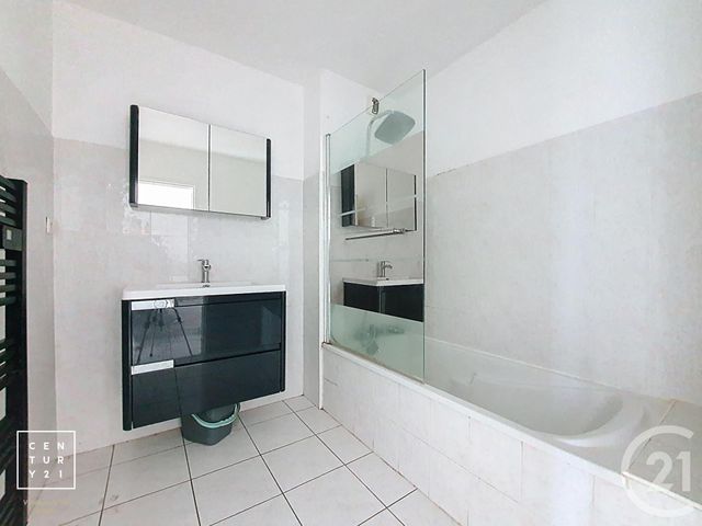 Appartement F2 à louer - 2 pièces - 49.74 m2 - ST ESTEVE - 66 - LANGUEDOC-ROUSSILLON - Century 21 Vallée De La Têt
