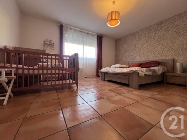 Appartement F3 à louer - 3 pièces - 100.0 m2 - TOULOUGES - 66 - LANGUEDOC-ROUSSILLON - Century 21 Vallée De La Têt