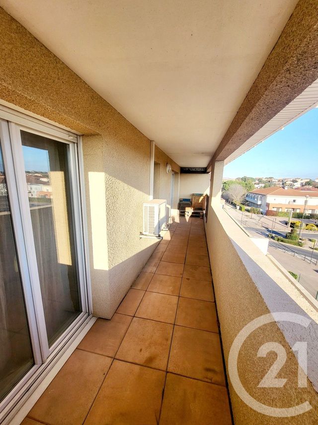 Appartement F3 à louer - 3 pièces - 67.08 m2 - ST ESTEVE - 66 - LANGUEDOC-ROUSSILLON - Century 21 Vallée De La Têt