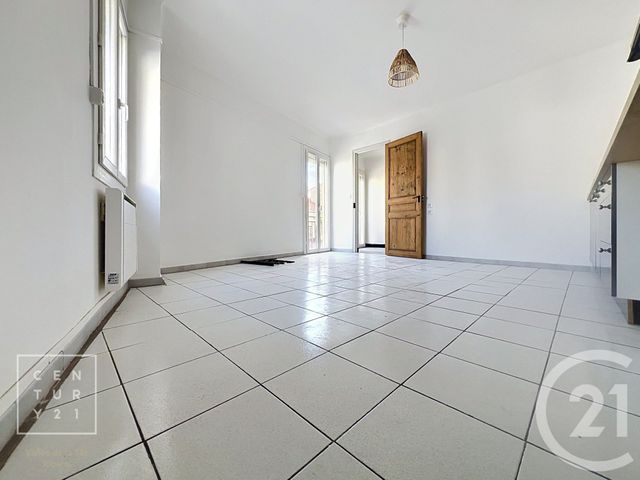 Appartement à louer - 3 pièces - 81.78 m2 - PEZILLA LA RIVIERE - 66 - LANGUEDOC-ROUSSILLON - Century 21 Vallée De La Têt
