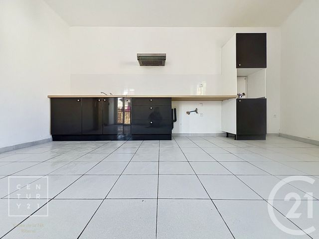 Appartement à louer - 3 pièces - 81.78 m2 - PEZILLA LA RIVIERE - 66 - LANGUEDOC-ROUSSILLON - Century 21 Vallée De La Têt