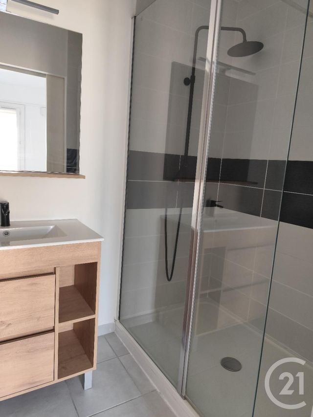 Appartement à louer - 3 pièces - 81.78 m2 - PEZILLA LA RIVIERE - 66 - LANGUEDOC-ROUSSILLON - Century 21 Vallée De La Têt