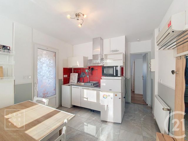 Appartement F1 à louer - 1 pièce - 25.0 m2 - ST ESTEVE - 66 - LANGUEDOC-ROUSSILLON - Century 21 Vallée De La Têt