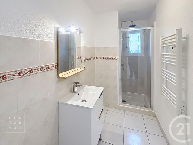 Appartement F3 à louer - 3 pièces - 67.0 m2 - ILLE SUR TET - 66 - LANGUEDOC-ROUSSILLON - Century 21 Vallée De La Têt