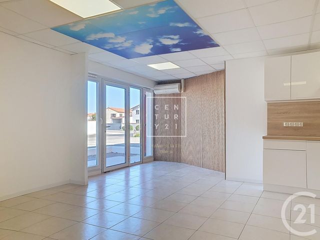 Appartement F2 à louer - 2 pièces - 60.0 m2 - ST ESTEVE - 66 - LANGUEDOC-ROUSSILLON - Century 21 Vallée De La Têt