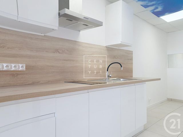 Appartement F2 à louer - 2 pièces - 60.0 m2 - ST ESTEVE - 66 - LANGUEDOC-ROUSSILLON - Century 21 Vallée De La Têt