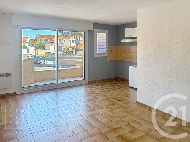 Appartement F2 à louer - 2 pièces - 37.0 m2 - PERPIGNAN - 66 - LANGUEDOC-ROUSSILLON - Century 21 Vallée De La Têt