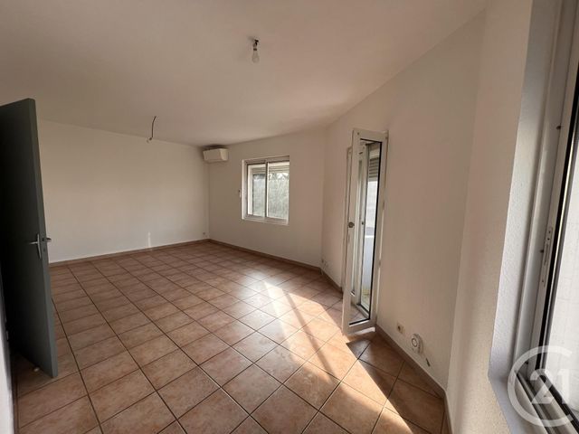 Appartement F3 à louer - 3 pièces - 80.0 m2 - PERPIGNAN - 66 - LANGUEDOC-ROUSSILLON - Century 21 Vallée De La Têt