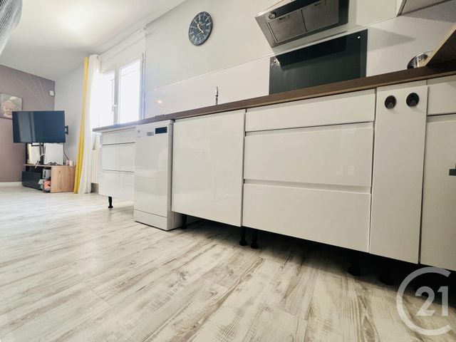 Appartement F3 à louer - 3 pièces - 56.0 m2 - ST LAURENT DE LA SALANQUE - 66 - LANGUEDOC-ROUSSILLON - Century 21 Vallée De La Têt
