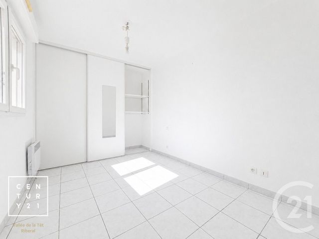 Appartement T3 à louer - 3 pièces - 62.4 m2 - ST ESTEVE - 66 - LANGUEDOC-ROUSSILLON - Century 21 Vallée De La Têt