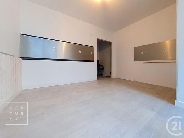 Appartement Local à louer - 2 pièces - 25.0 m2 - ILLE SUR TET - 66 - LANGUEDOC-ROUSSILLON - Century 21 Vallée De La Têt