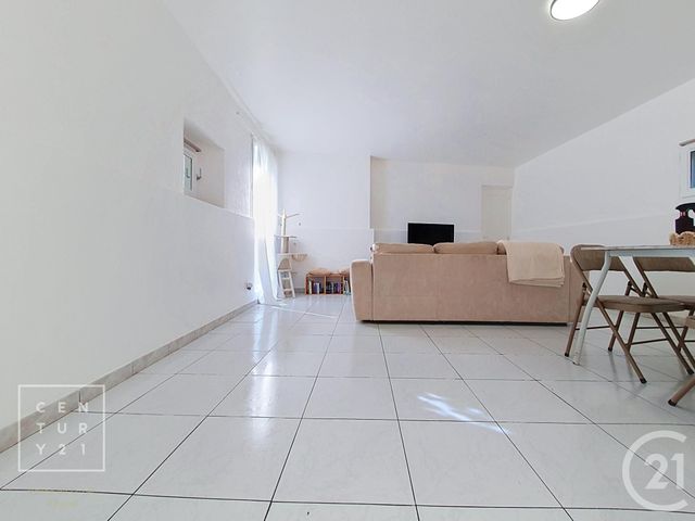 Appartement F3 à louer - 3 pièces - 67.0 m2 - ILLE SUR TET - 66 - LANGUEDOC-ROUSSILLON - Century 21 Vallée De La Têt
